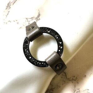 WY Feng circle rhinestone Snap bracelet